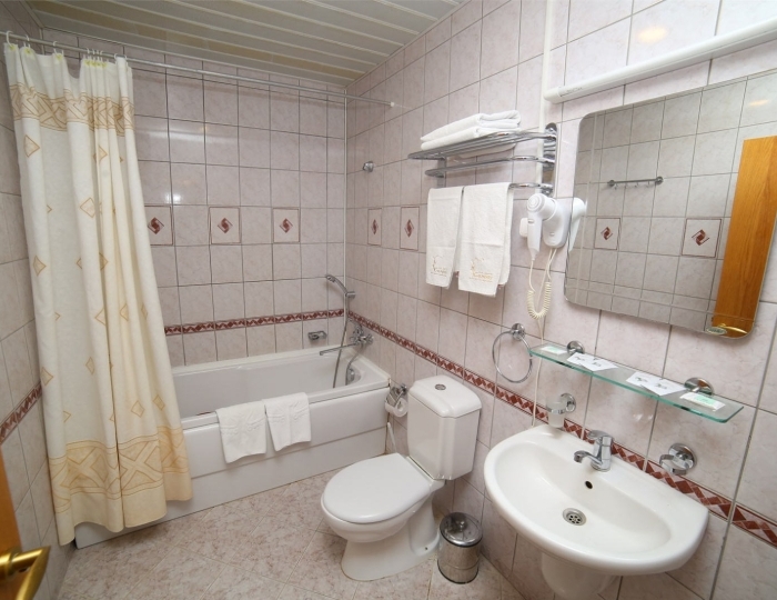 Стандарт 2-местный 2-комнатный (корпус 7) без балкона - Санаторий «Красноусольск» Курорта