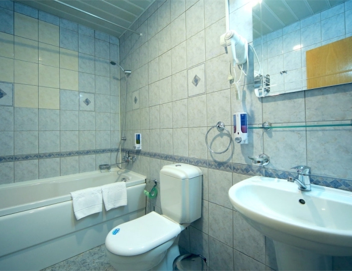 Стандарт 2-местный 2-комнатный (корпус 7) без балкона - Санаторий «Красноусольск» Курорта