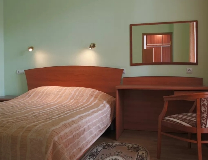 Полулюкс 2-местный 2-комнатный (корпус 2) - Санаторий «Красноусольск» Курорта